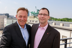 Fraktionsvorsitzender Thomas Oppermann mit Pascal Lechler (Bild: Copyright by Christian Kiel)